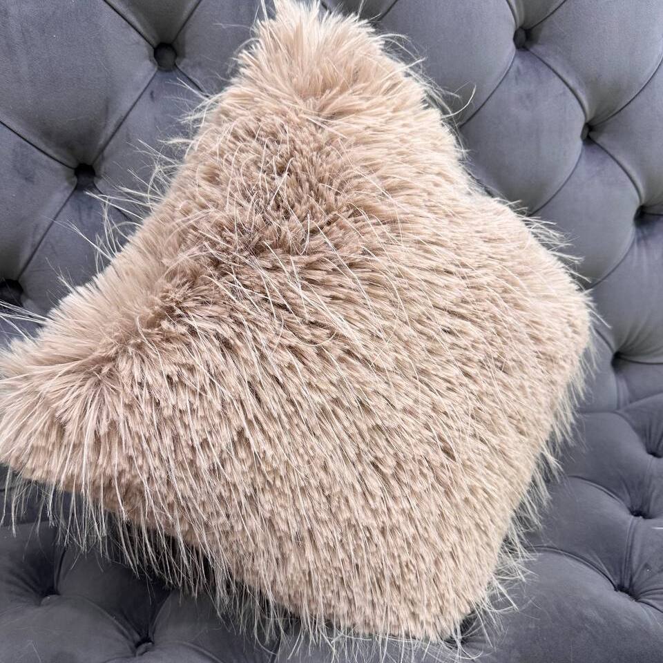 Декоративные подушки из искусственного меха Страус (Какао)