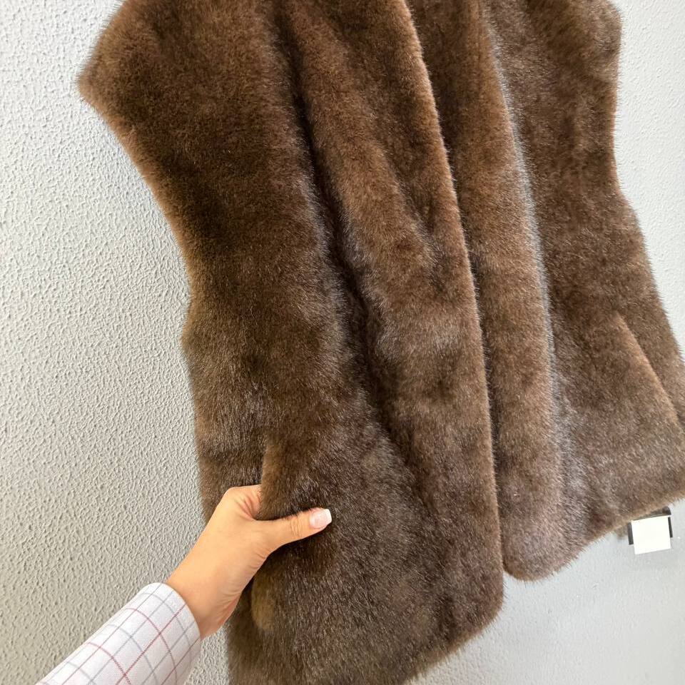 Жилетка меховая (Орех)