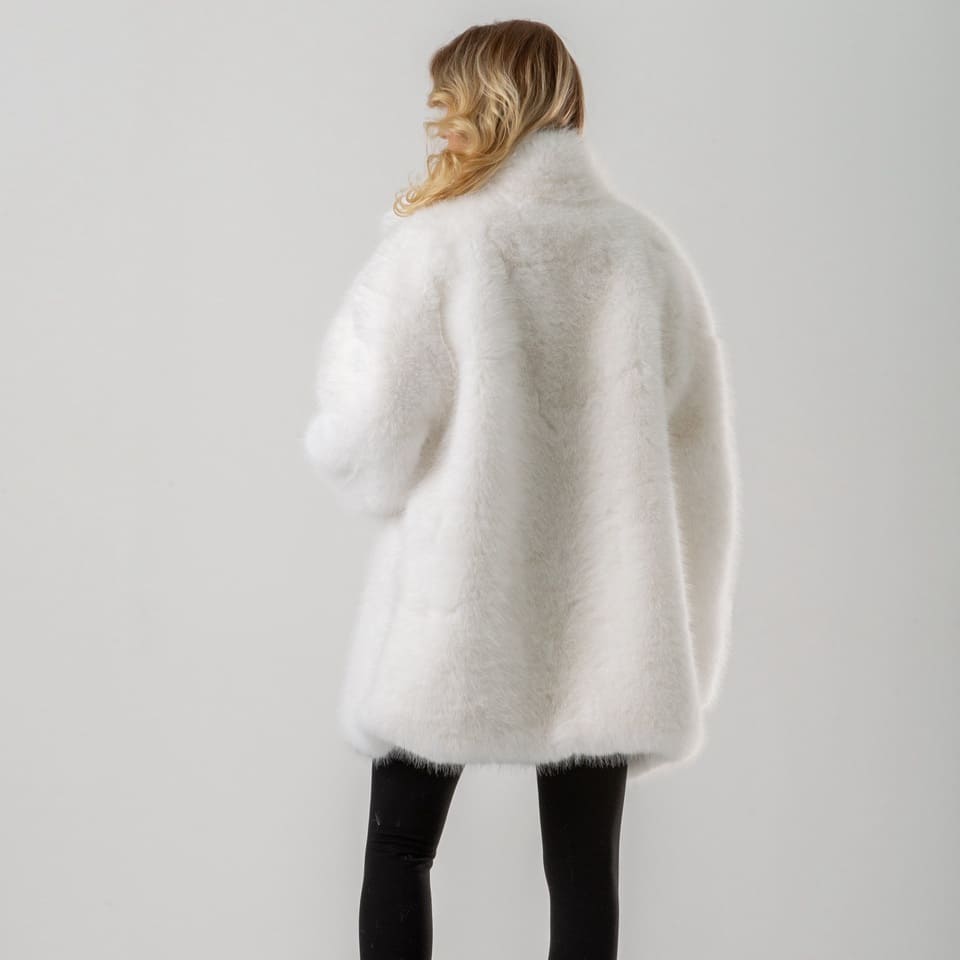 Экошуба из искусственного меха под сибирскую норку, длина 80 см (Белая)