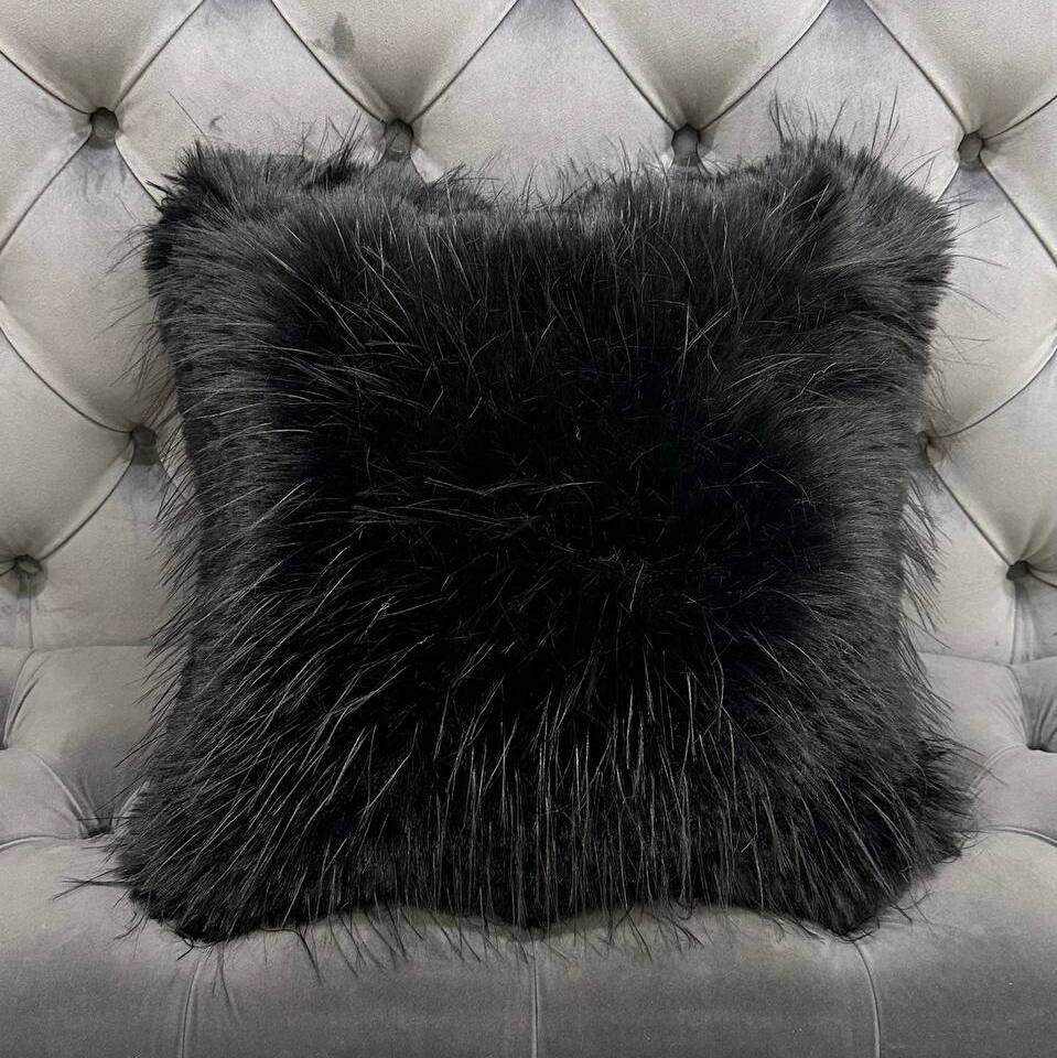 Декоративные подушки из искусственного меха Страус (Черный)