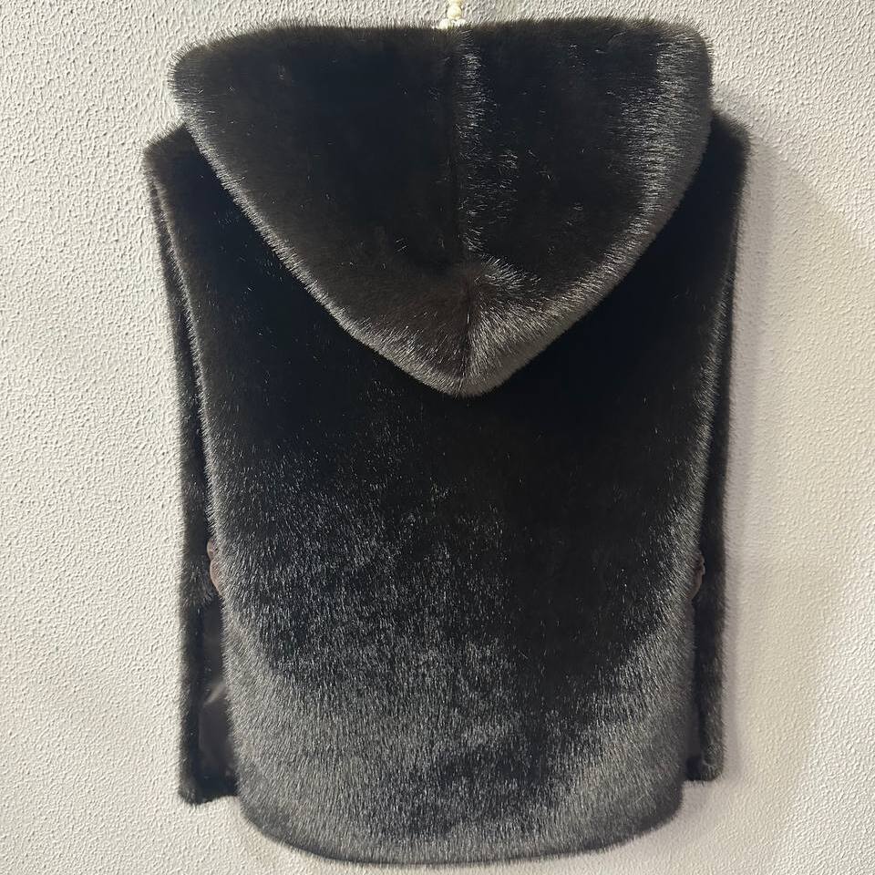 Меховая манишка женская с капюшоном (Темный шоколад, 48-52р.)