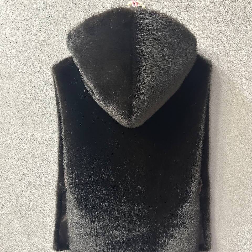 Меховая манишка женская с капюшоном (Темный шоколад, 48-52р.)